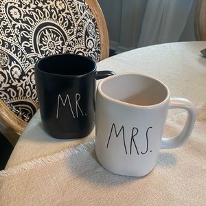 Rae Dunn Mr. and Mrs. coffee mug set